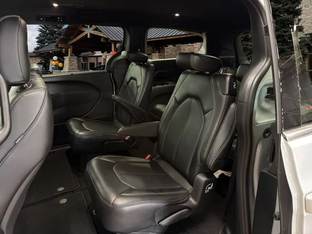 SEMINUEVOS CHRYSLER Pacifica a Estados en autogozo