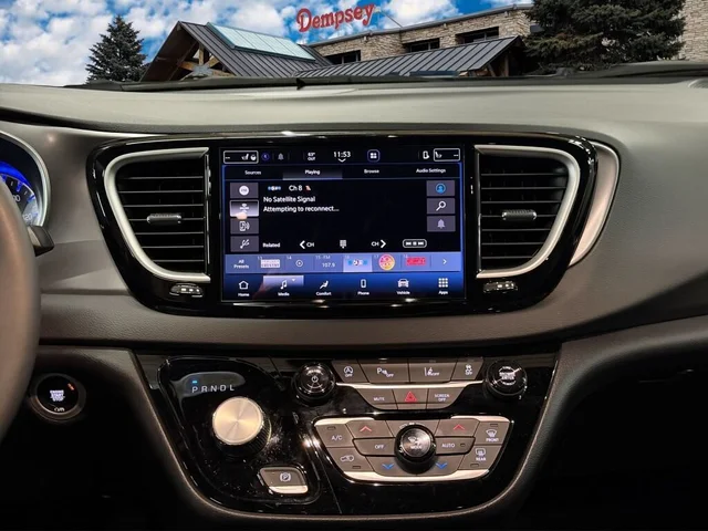SEMINUEVOS CHRYSLER Pacifica a Estados en autogozo