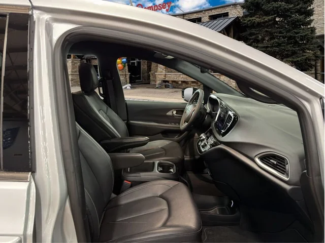 SEMINUEVOS CHRYSLER Pacifica a Estados en autogozo