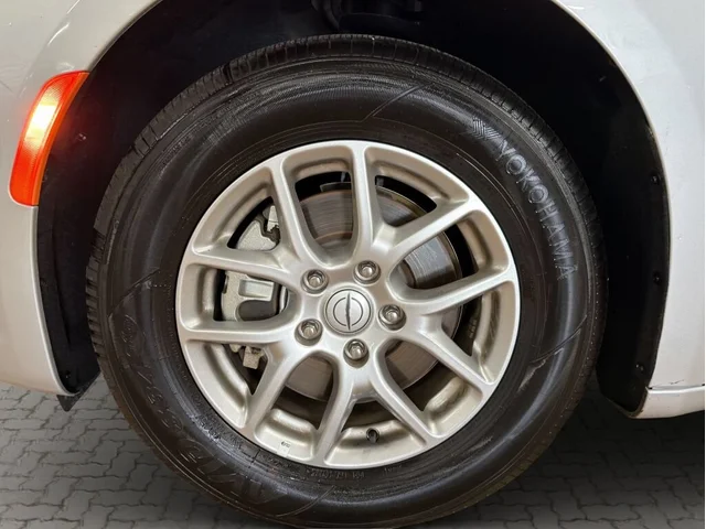 SEMINUEVOS CHRYSLER Pacifica a Estados en autogozo