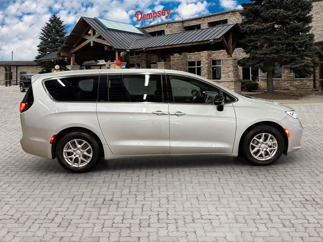 SEMINUEVOS CHRYSLER Pacifica a Estados en autogozo