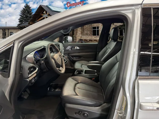 SEMINUEVOS CHRYSLER Pacifica a Estados en autogozo