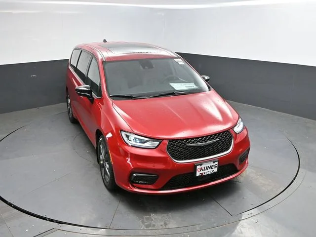 Nuevos CHRYSLER PACIFICA à Estados chez autogozo