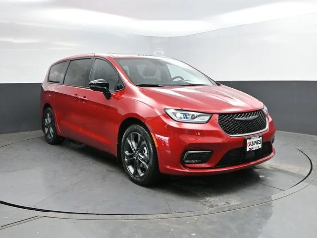 Nuevos CHRYSLER PACIFICA à Estados chez autogozo