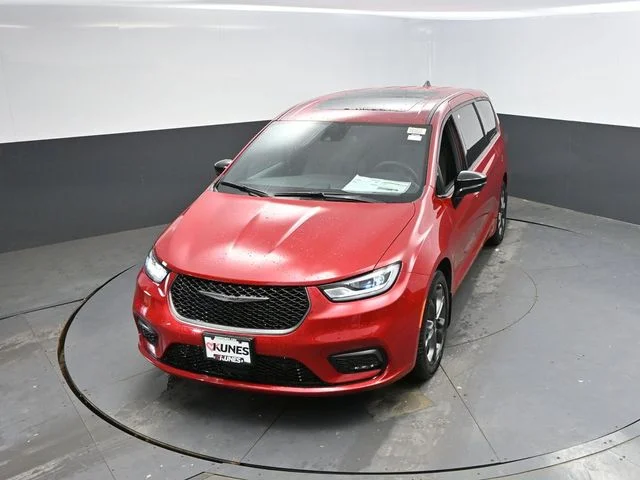 Nuevos CHRYSLER PACIFICA à Estados chez autogozo