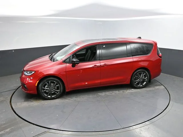 Nuevos CHRYSLER PACIFICA à Estados chez autogozo