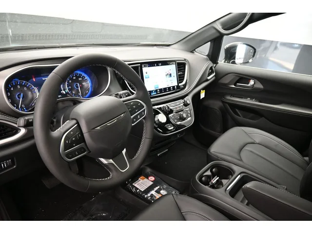 Nuevos CHRYSLER PACIFICA à Estados chez autogozo