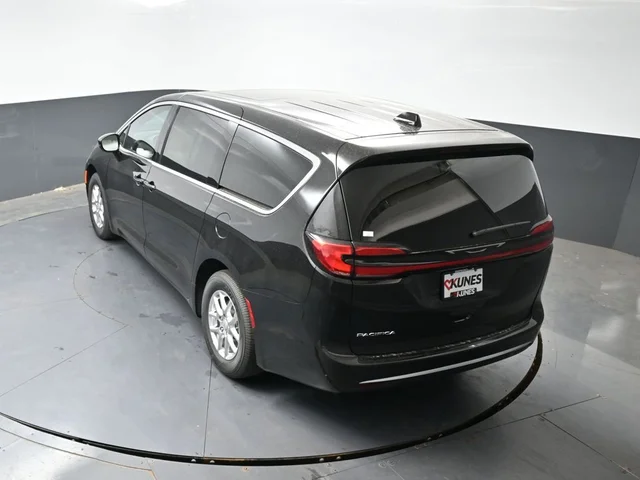 Nuevos CHRYSLER PACIFICA à Estados chez autogozo