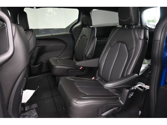 Nuevos CHRYSLER PACIFICA à Estados chez autogozo