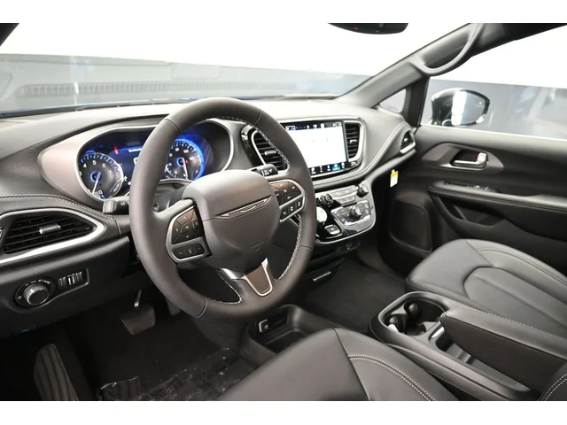 Nuevos CHRYSLER PACIFICA à Estados chez autogozo