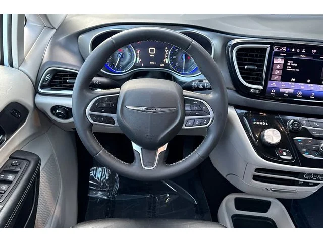 SEMINUEVOS CHRYSLER Pacifica at ELK GROVE in Elk Grove Buick GMC