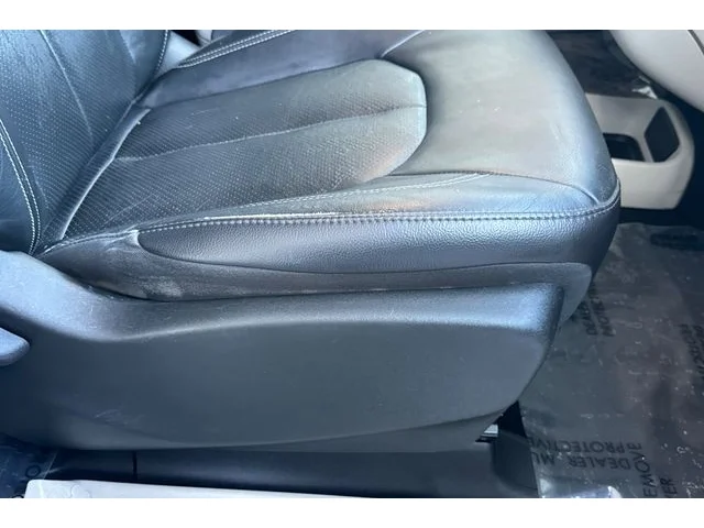 SEMINUEVOS CHRYSLER Pacifica at ELK GROVE in Elk Grove Buick GMC