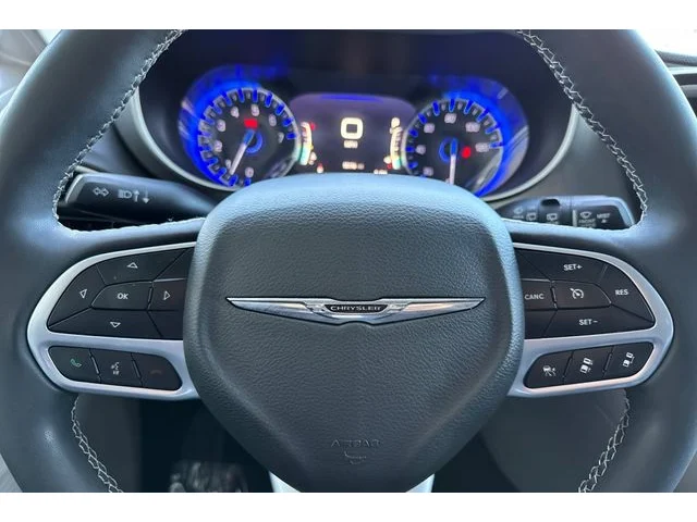 SEMINUEVOS CHRYSLER Pacifica at ELK GROVE in Elk Grove Buick GMC