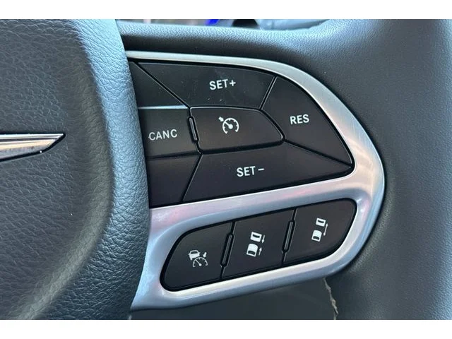 SEMINUEVOS CHRYSLER Pacifica at ELK GROVE in Elk Grove Buick GMC