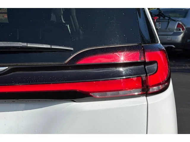 SEMINUEVOS CHRYSLER Pacifica at ELK GROVE in Elk Grove Buick GMC