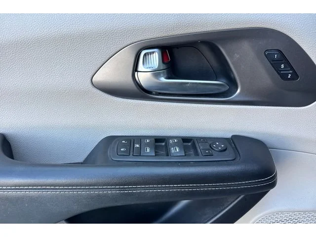 SEMINUEVOS CHRYSLER Pacifica a Estados en autogozo