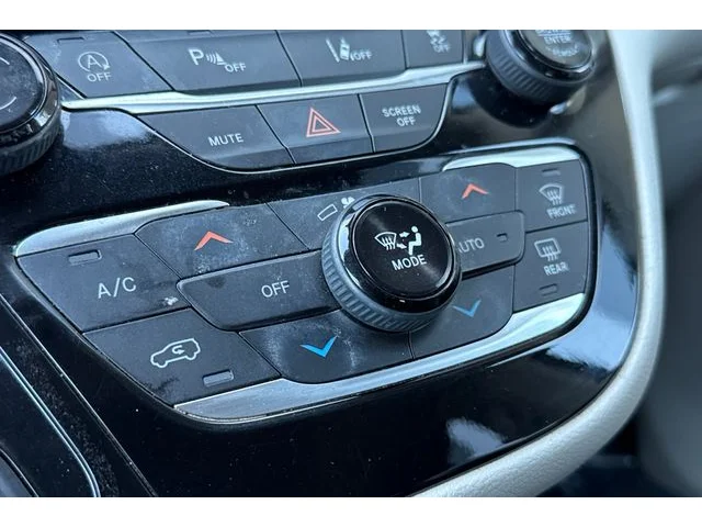 SEMINUEVOS CHRYSLER Pacifica a Estados en autogozo