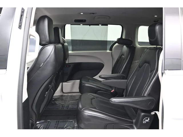 SEMINUEVOS CHRYSLER Pacifica a Estados en autogozo