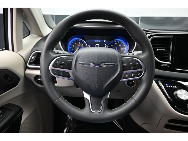 SEMINUEVOS CHRYSLER Pacifica a Estados en autogozo