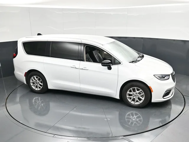 SEMINUEVOS CHRYSLER Pacifica a Estados en autogozo