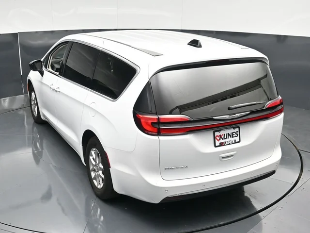SEMINUEVOS CHRYSLER Pacifica a Estados en autogozo