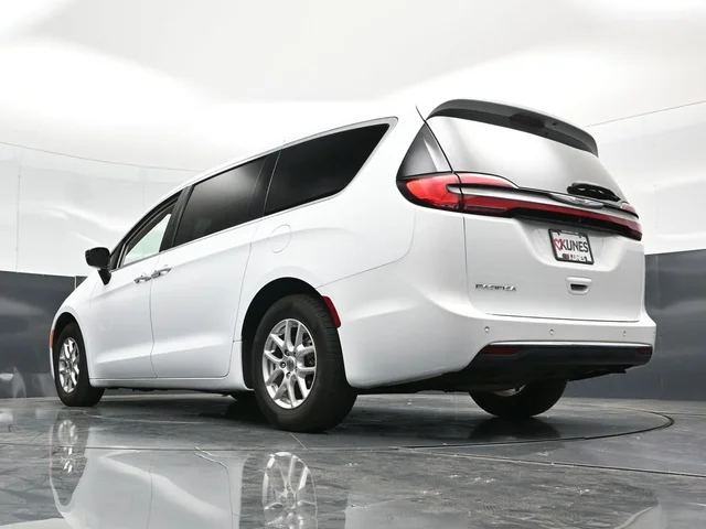 SEMINUEVOS CHRYSLER Pacifica a Estados en autogozo
