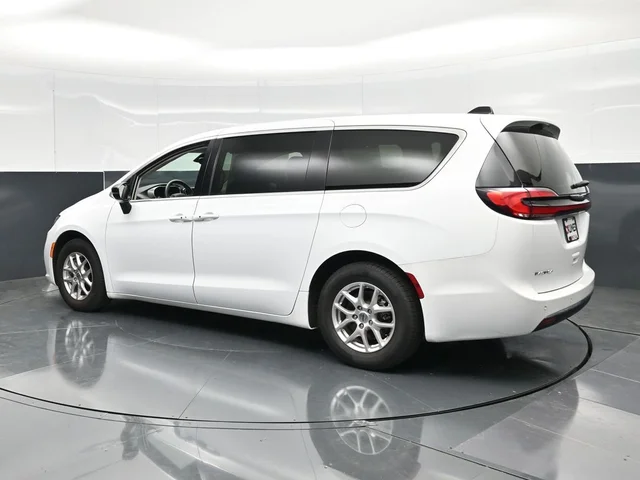 SEMINUEVOS CHRYSLER Pacifica a Estados en autogozo