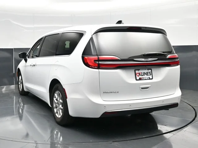 SEMINUEVOS CHRYSLER Pacifica a Estados en autogozo