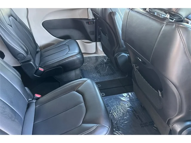 SEMINUEVOS CHRYSLER Pacifica at ELK GROVE in Elk Grove Buick GMC