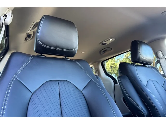 SEMINUEVOS CHRYSLER Pacifica at ELK GROVE in Elk Grove Buick GMC