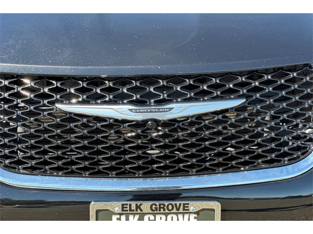 SEMINUEVOS CHRYSLER Pacifica at ELK GROVE in Elk Grove Buick GMC