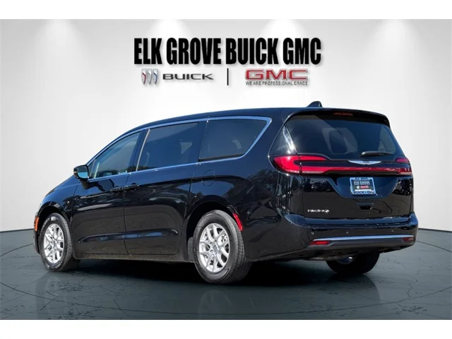 SEMINUEVOS CHRYSLER Pacifica at ELK GROVE in Elk Grove Buick GMC