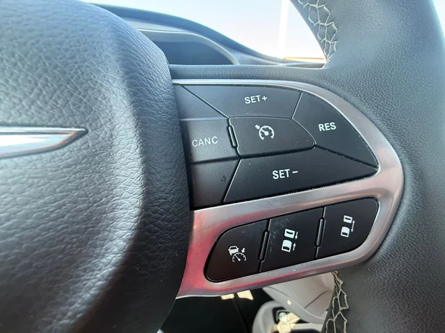 SEMINUEVOS CHRYSLER Pacifica a Estados en autogozo