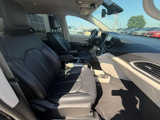 SEMINUEVOS CHRYSLER Pacifica a Estados en autogozo