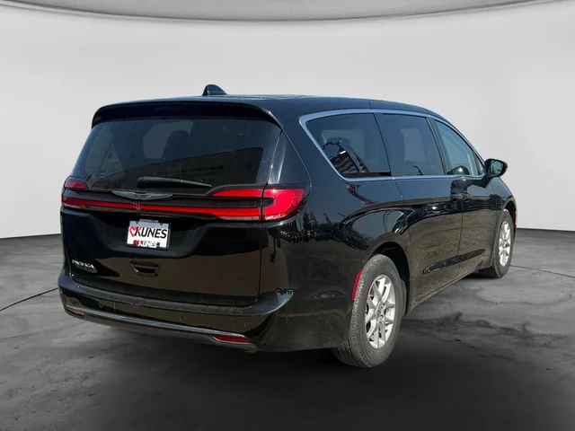 SEMINUEVOS CHRYSLER Pacifica a Estados en autogozo