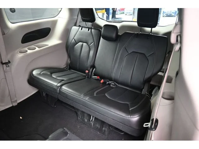 SEMINUEVOS CHRYSLER Pacifica a Estados en autogozo