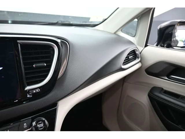 SEMINUEVOS CHRYSLER Pacifica a Estados en autogozo