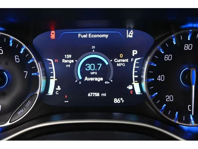 SEMINUEVOS CHRYSLER Pacifica a Estados en autogozo