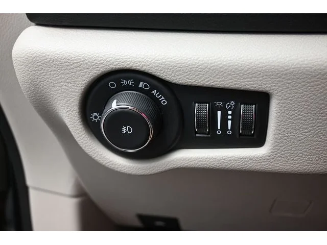 SEMINUEVOS CHRYSLER Pacifica a Estados en autogozo