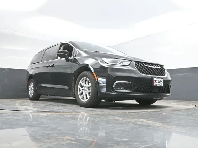 SEMINUEVOS CHRYSLER Pacifica a Estados en autogozo
