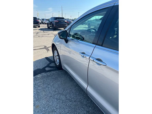 SEMINUEVOS CHRYSLER Pacifica a Estados en autogozo