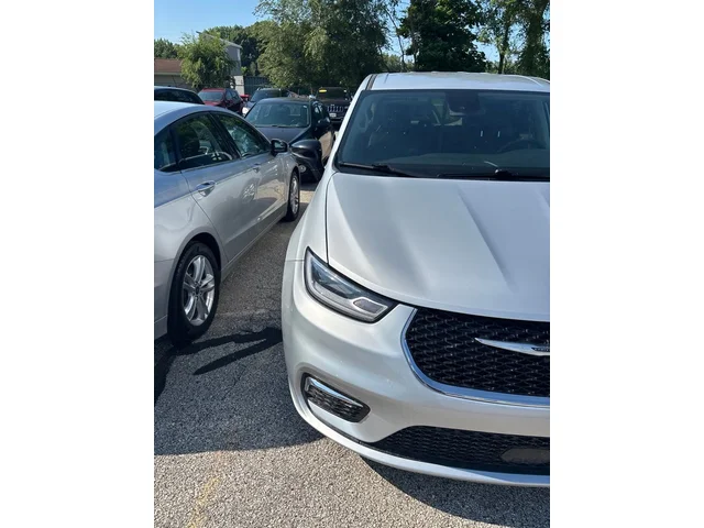 SEMINUEVOS CHRYSLER Pacifica a Estados en autogozo