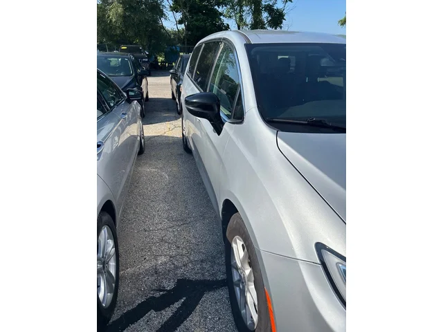 SEMINUEVOS CHRYSLER Pacifica a Estados en autogozo