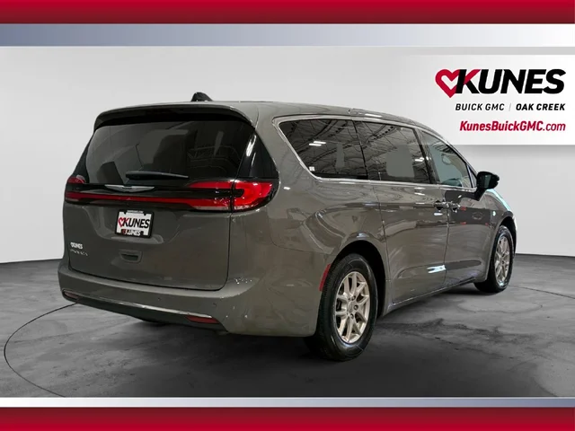 SEMINUEVOS CHRYSLER Pacifica a Estados en autogozo