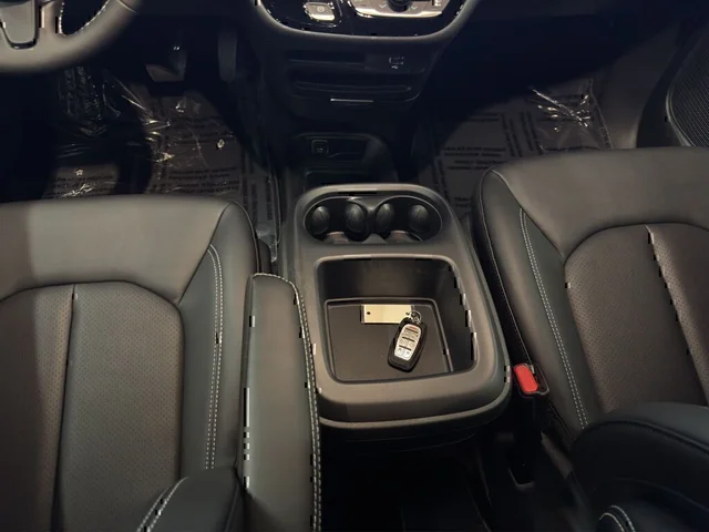 Nuevos CHRYSLER PACIFICA à Estados chez autogozo