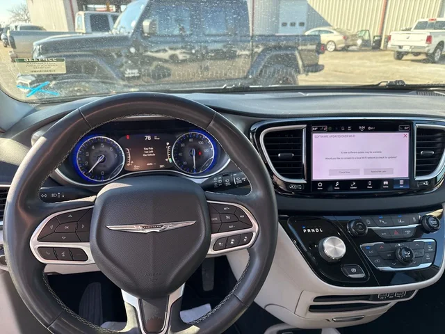 SEMINUEVOS CHRYSLER Pacifica a Estados en autogozo