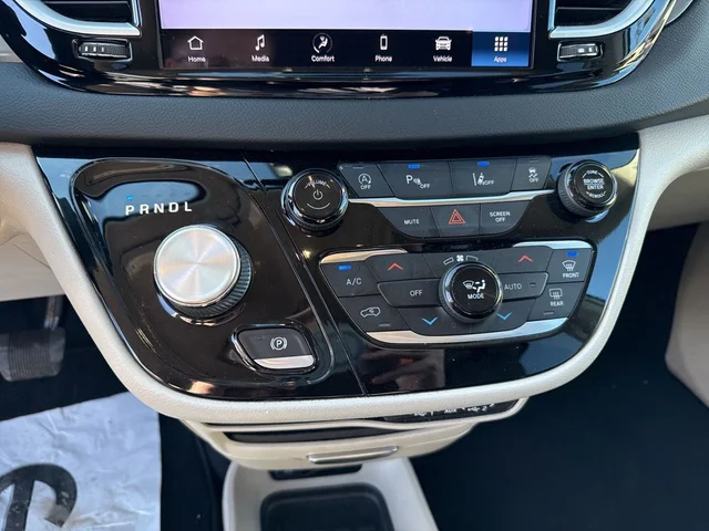 SEMINUEVOS CHRYSLER Pacifica a Estados en autogozo