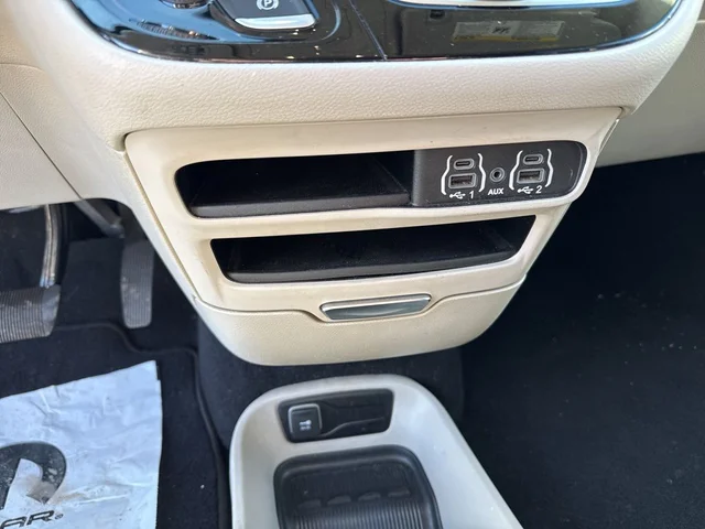 SEMINUEVOS CHRYSLER Pacifica a Estados en autogozo