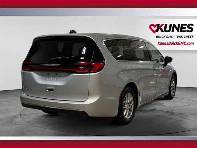 SEMINUEVOS CHRYSLER Pacifica a Estados en autogozo