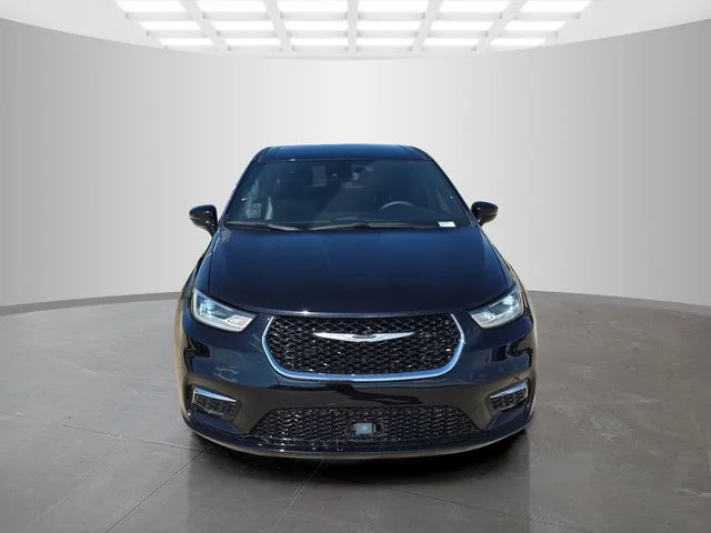 SEMINUEVOS CHRYSLER Pacifica a Estados en autogozo